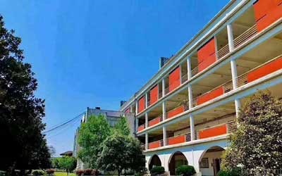 景德镇陶瓷职业技术学院图片展示